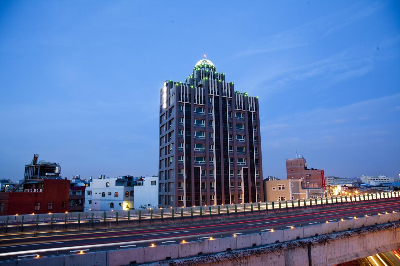 Federal Highway 2 Hotel Taoyuan Eksteriør billede